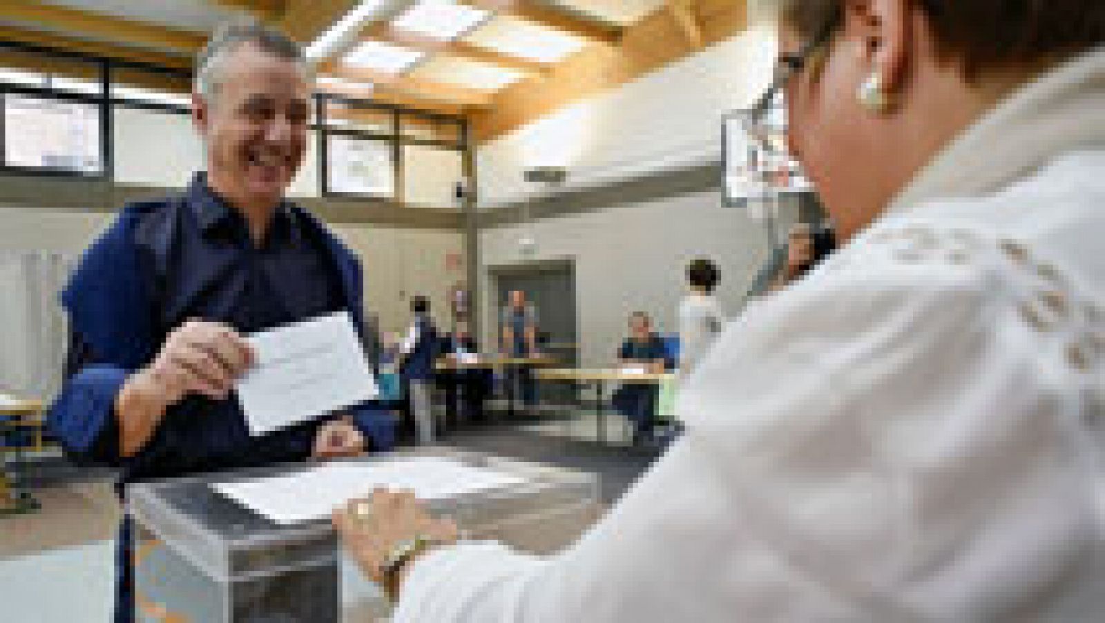 Telediario 1: Los líderes políticos vascos animan a votar pensando en el futuro de Euskadi | RTVE Play