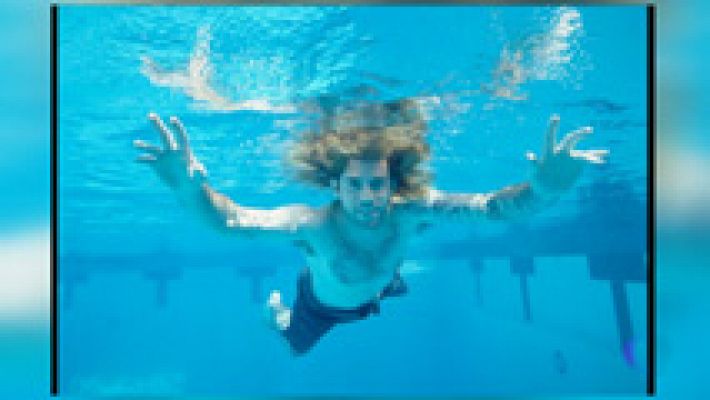 Telediario 1 - El bebé de 'Nevermind' de Nirvana vuelve a posar 25 años después