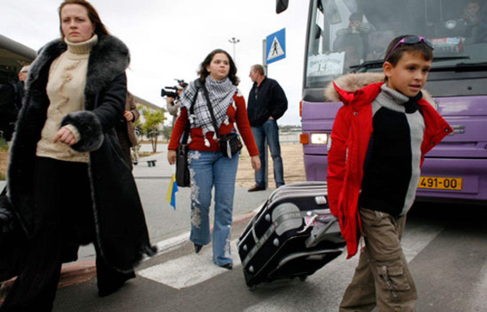 El Ejército de Israel deja salir de Gaza a los extranjeros