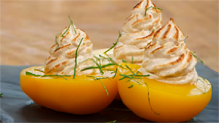 RTVE Cocina - Receta de melocotones en almíbar con merengue de coco