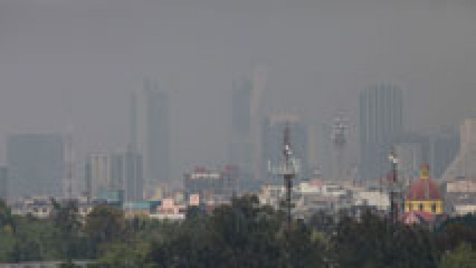 Telediario 1: Nueve de cada diez personas en el mundo respira aire contaminado, según la OMS | RTVE Play
