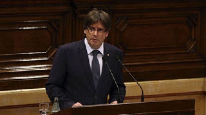 Puigdemont anuncia "estructuras de Estado" para junio de 2017 y un referéndum en septiembre  