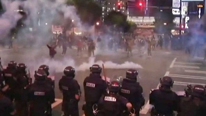 Telediario 1 - Crece la tensión racial en Estados Unidos