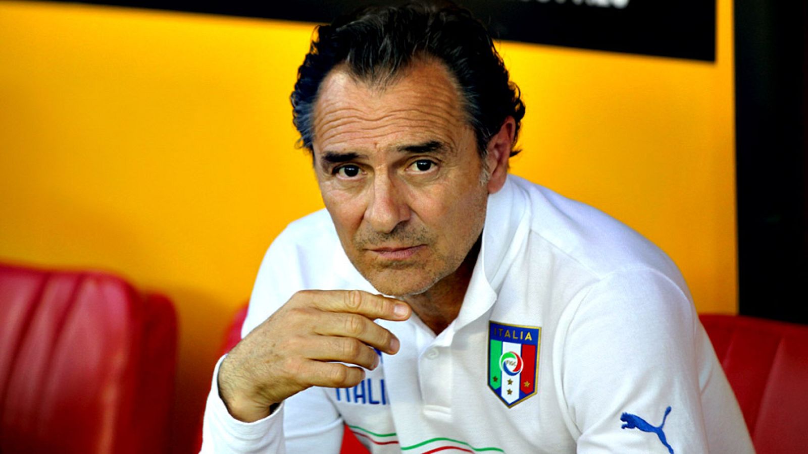 Telediario 1: Cesare Prandelli, nuevo entrenador del Valencia | RTVE Play