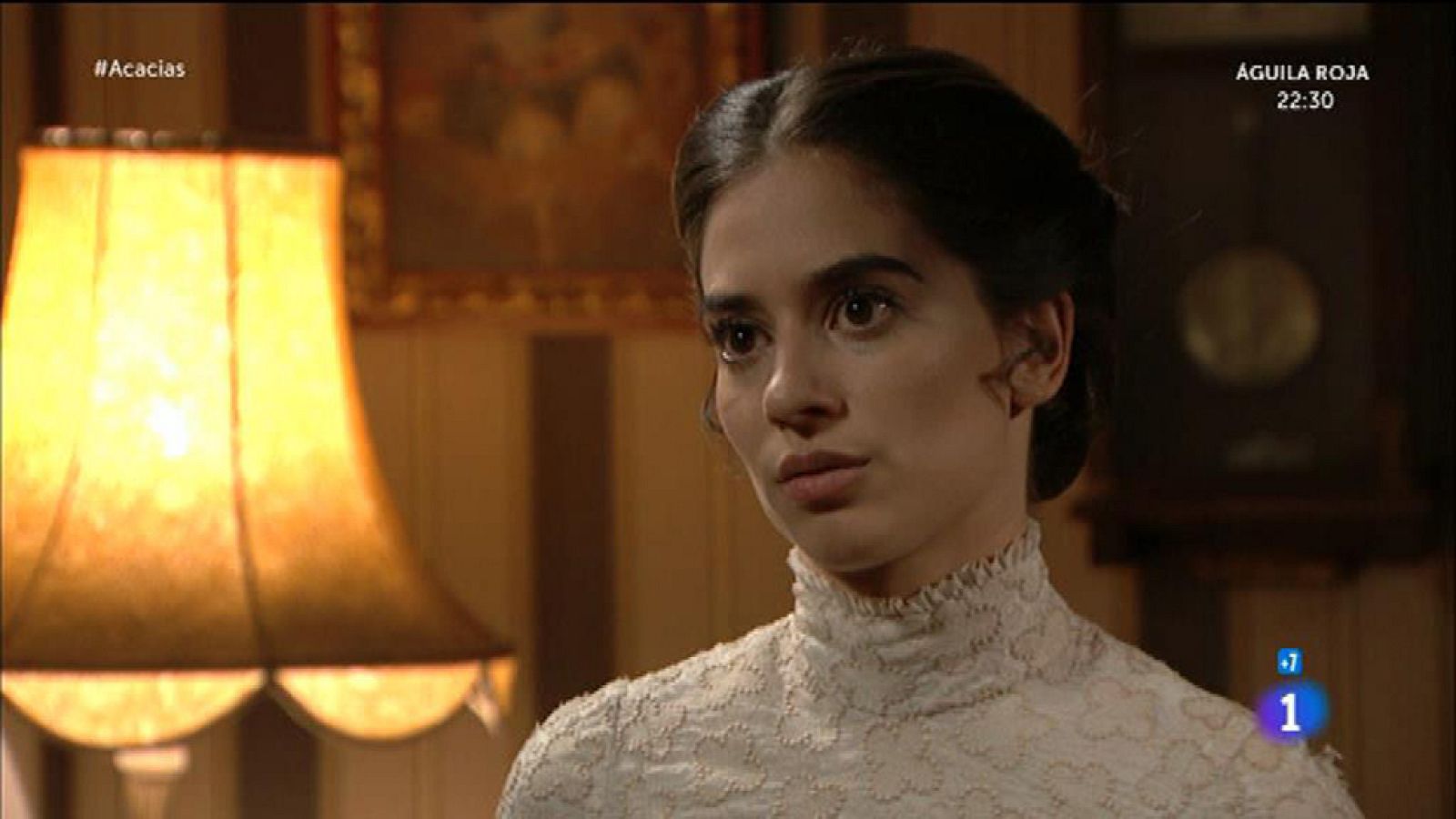 El doctor insta a Teresa a que le cuente la verdad a Cayetana