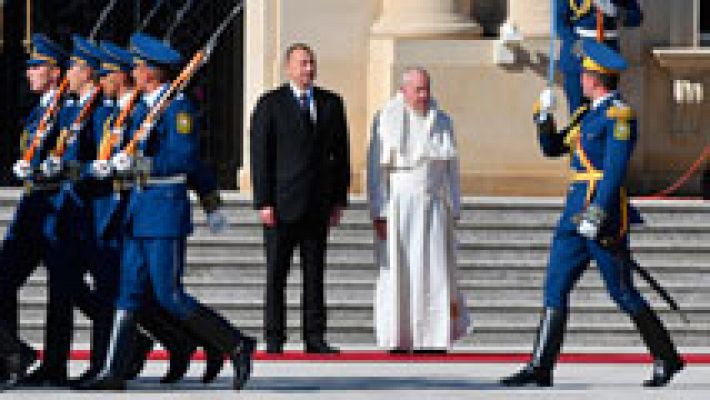 Telediario 1 - El papa Francisco está en Azerbaiyán