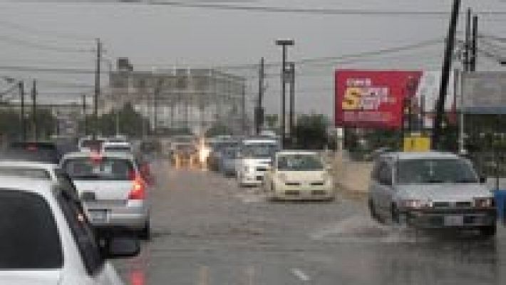 El huracán Matthew llega a Jamaica y provoca inundaciones