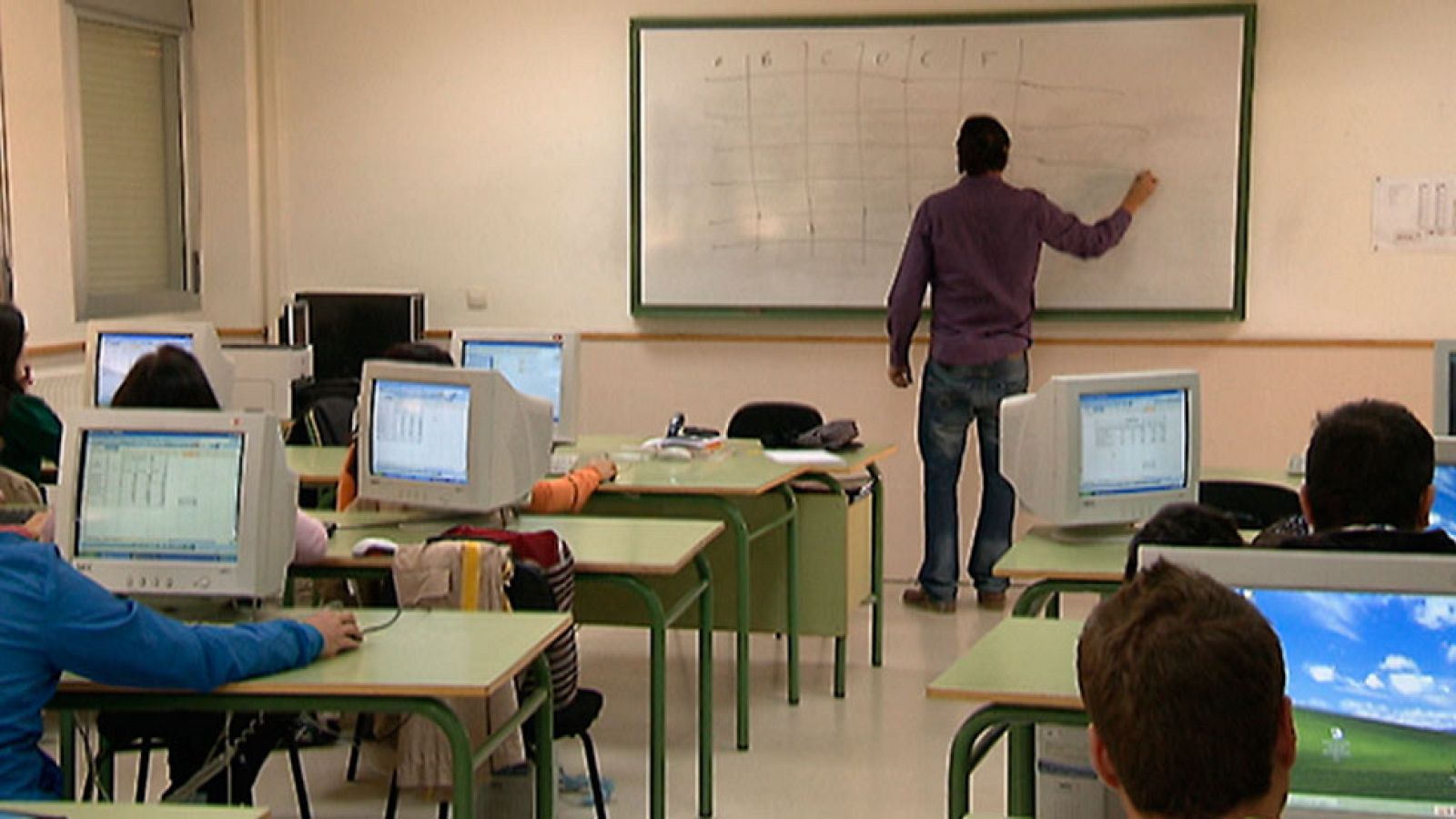 La mitad de los españoles no distingue el IPC del PIB según un estudio del Instituto Aviva