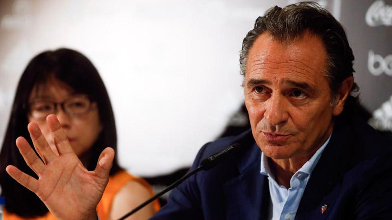 Prandelli: "Decidí fichar por el Valencia porque tiene un proyecto fascinante"