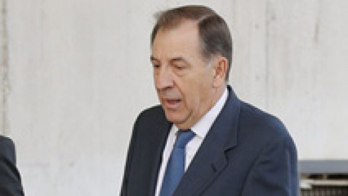 Telediario 1 - Sánchez Barcoj dice que recibió la tarjeta de Caja Madrid como parte de su salario, con un límite que nunca excedió