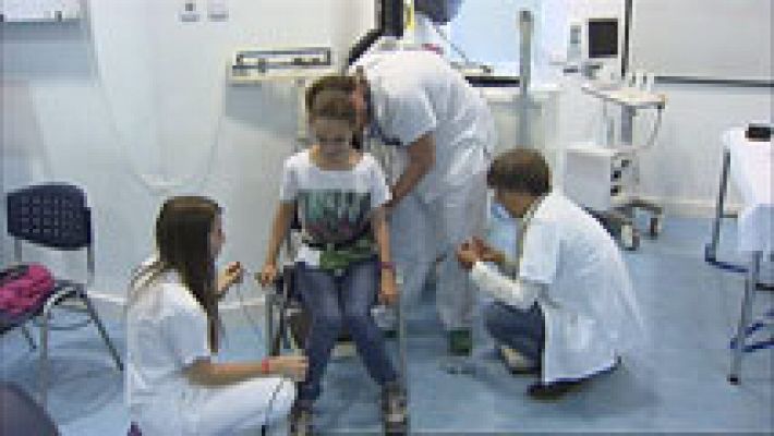 Telediario 1 - Uno de cada 500 nacidos en España tiene parálisis cerebral.