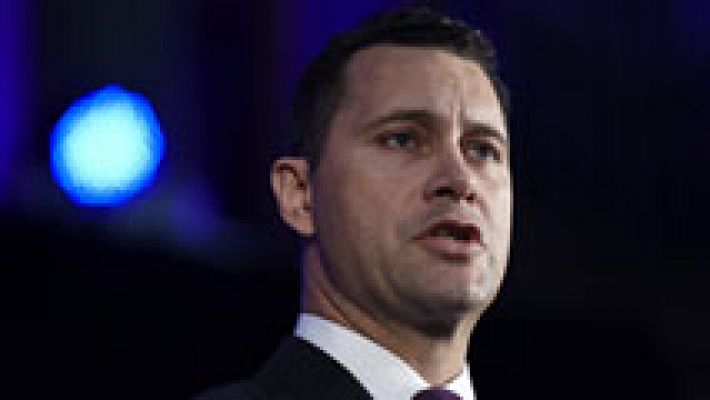 Telediario 1 - El aspirante a liderar el UKIP, grave tras una pelea con un compañero de partido