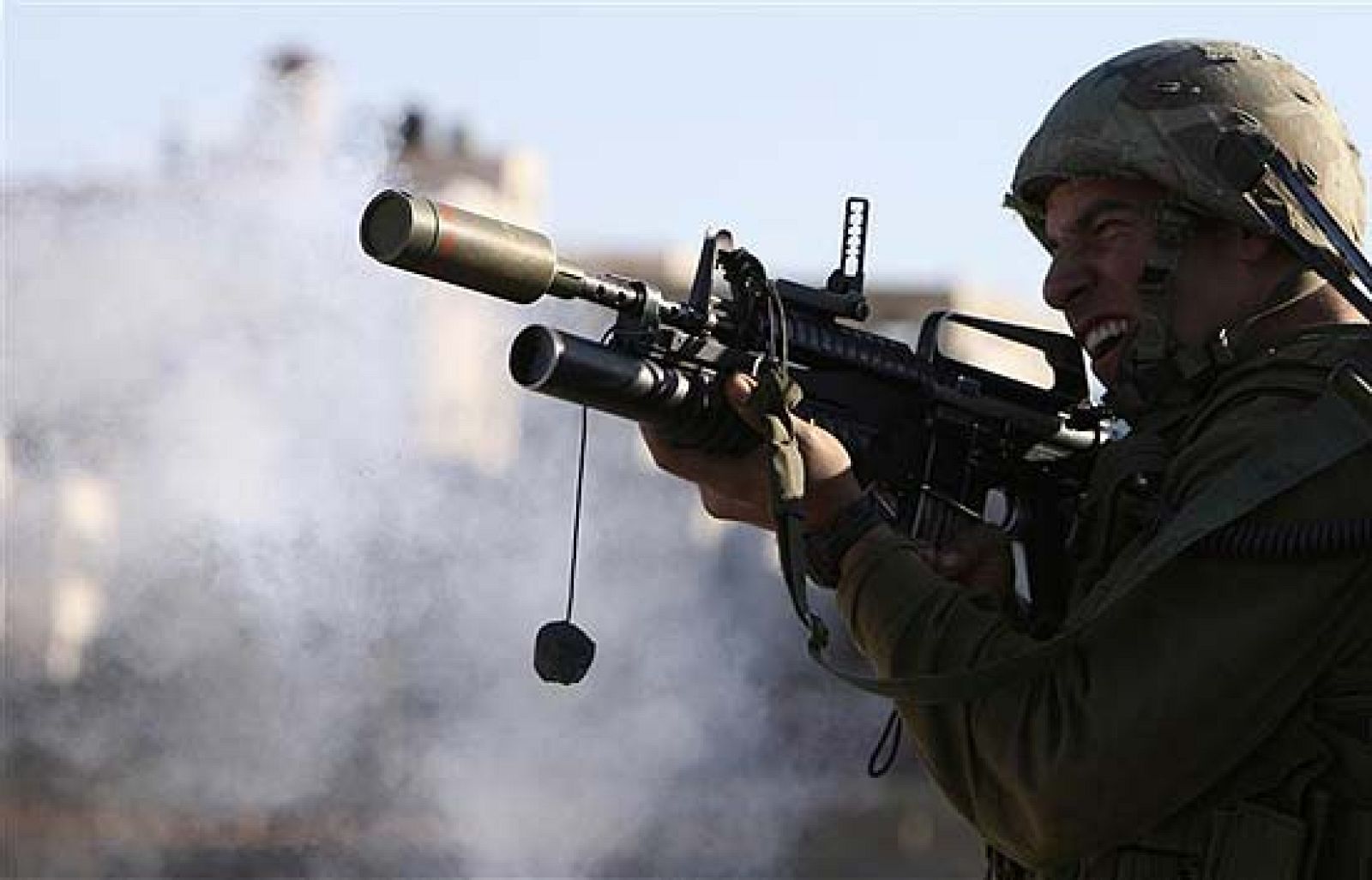 La ofensiva terrestre sobre Gaza se cobra las primeras víctimas