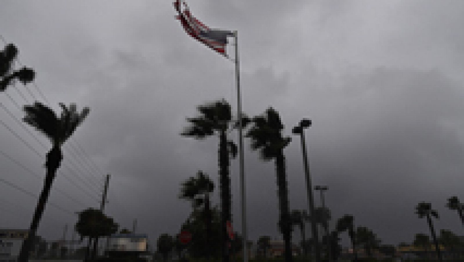 Telediario 1: La costa sureste de EE.UU. sobrevive al huracán Matthew | RTVE Play