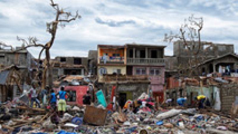 Ya son casi 900 las víctimas en Haití por el huracán Matthew
