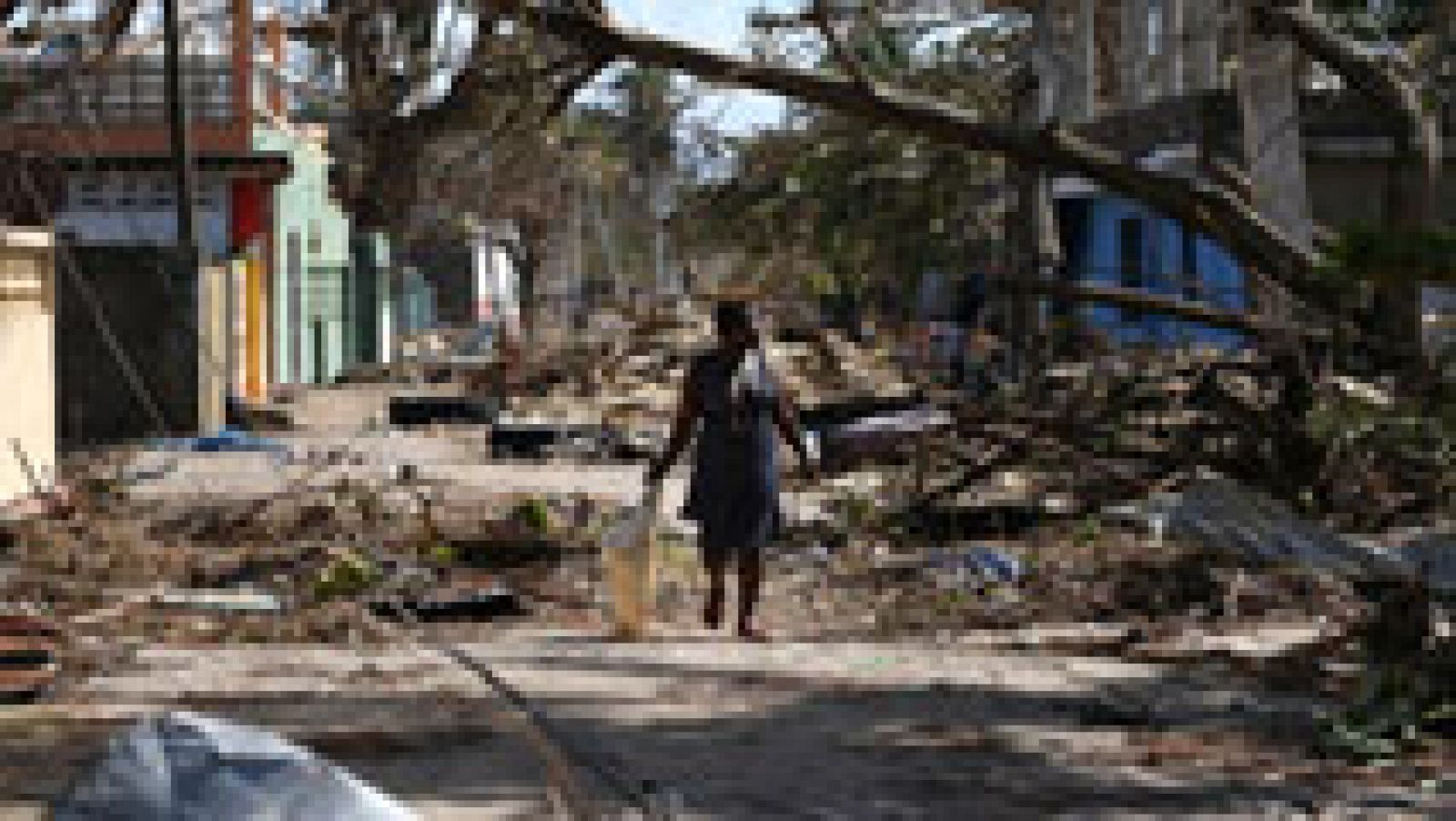 Telediario 1: El huracán Matthew deja al menos 877 muertos en Haití | RTVE Play