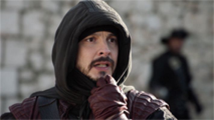 Águila Roja - El héroe se ve obligado a rendirse