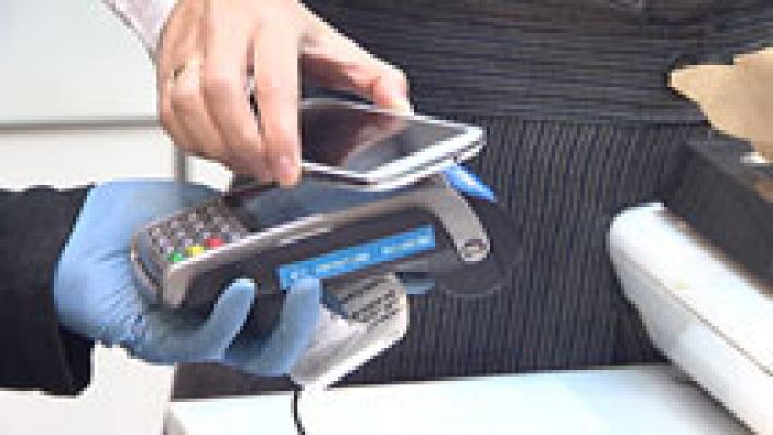 Telediario 1 - Los teléfonos móviles a la cabeza como nueva forma de pago