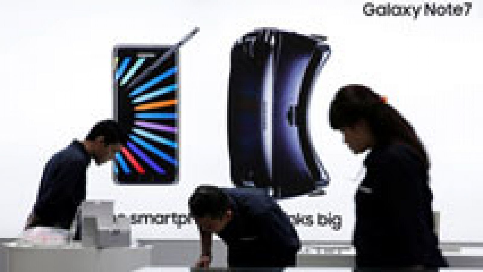 Los peligrosos casos de incendio de los Galaxy Note 7 de Samsung han llevado a la compañía a anunciar que deja de fabricar su móvil estrella