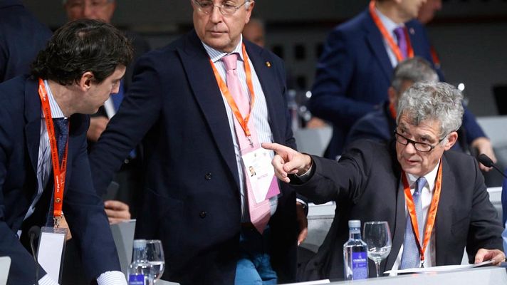 Telediario 1 - La Federación de Fútbol aprobó un reglamento ya rechazado por el CSD