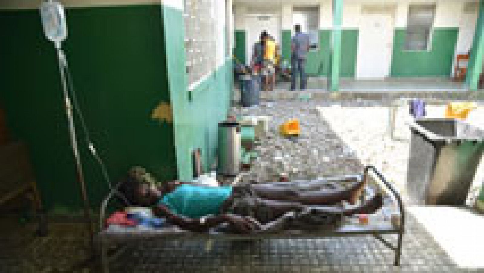 Telediario 1: El cólera amenaza a la población de Haití tras el paso del huracán Matthew | RTVE Play
