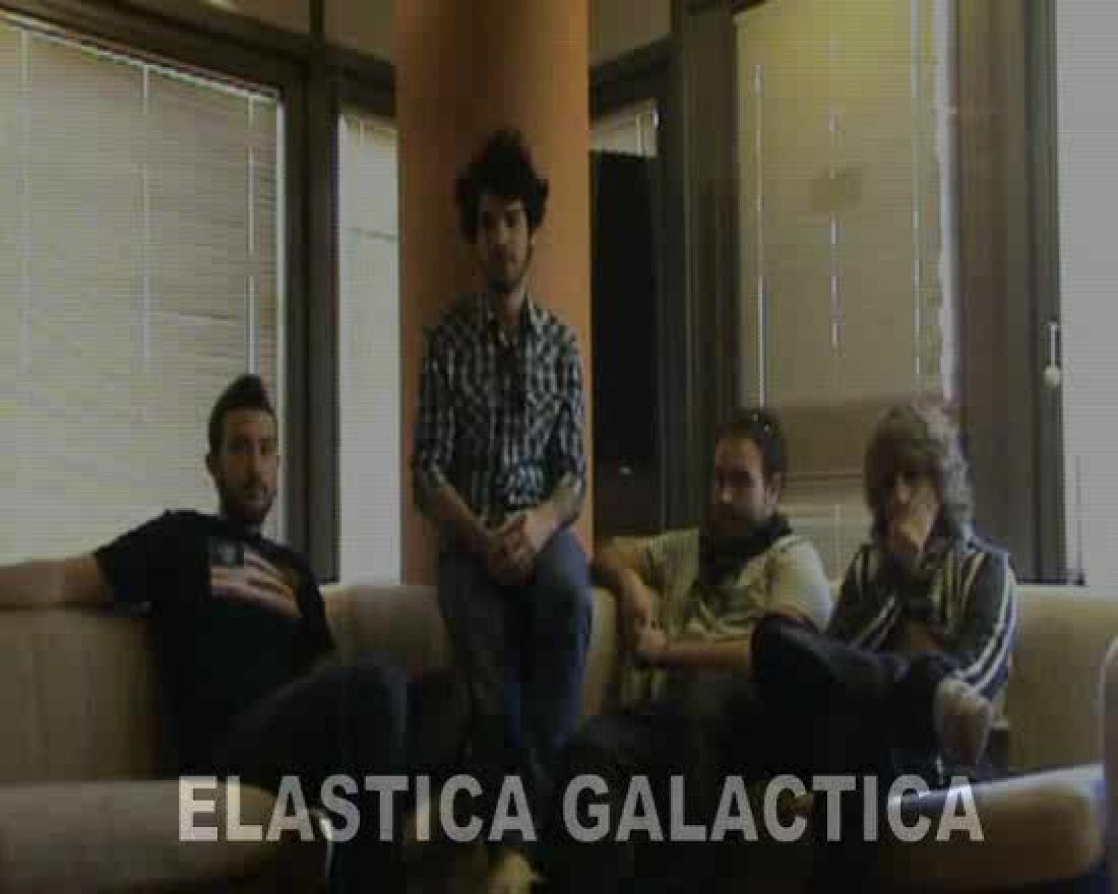 Supersubmarina presentan 'Elástica Galáctica'