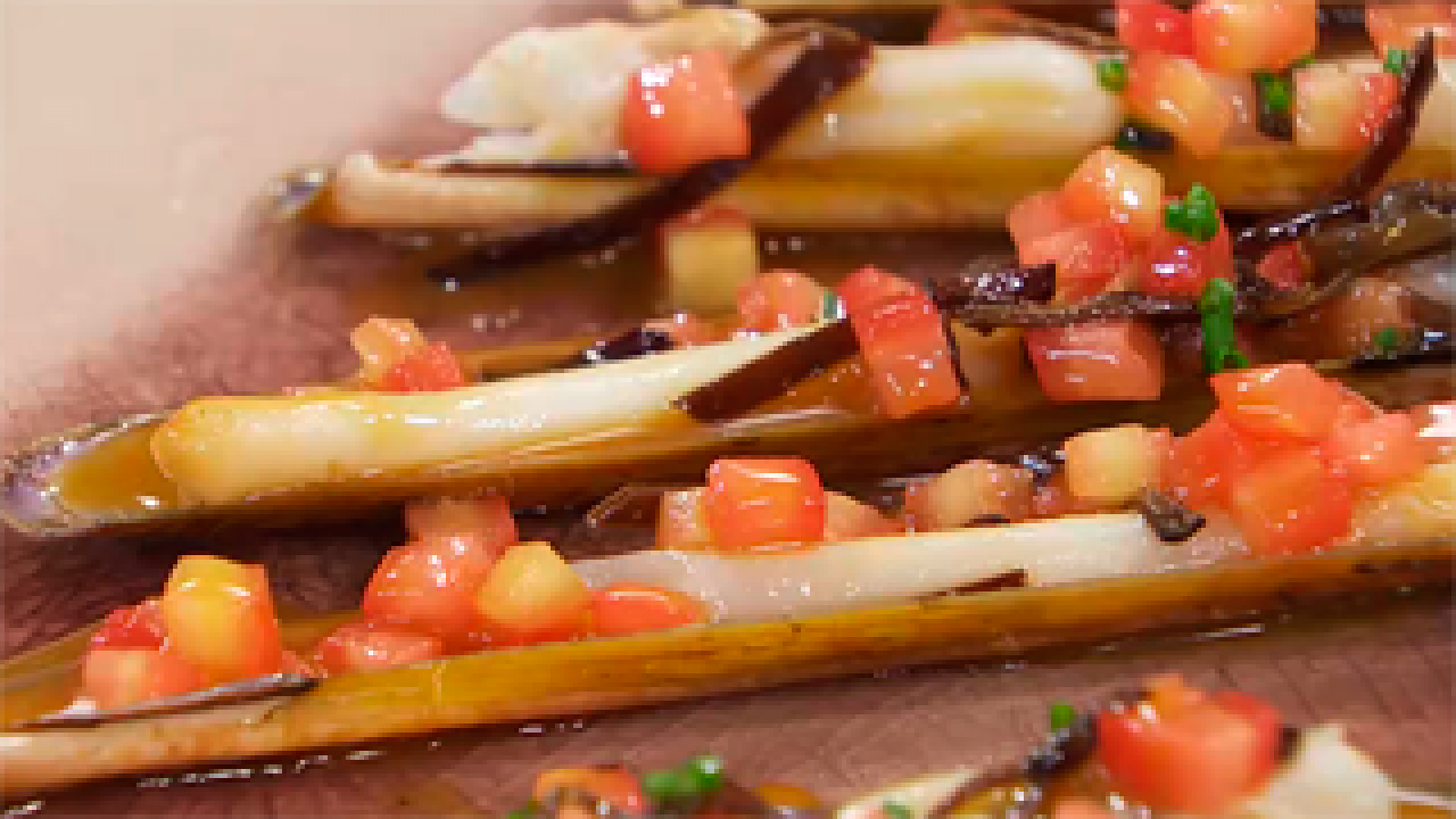 Torres en la cocina - Receta de navajas con salsa de asado