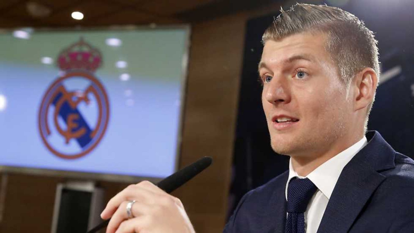 La tarde en 24h: La hora deportiva en 24 h. - 13/10/16 | RTVE Play