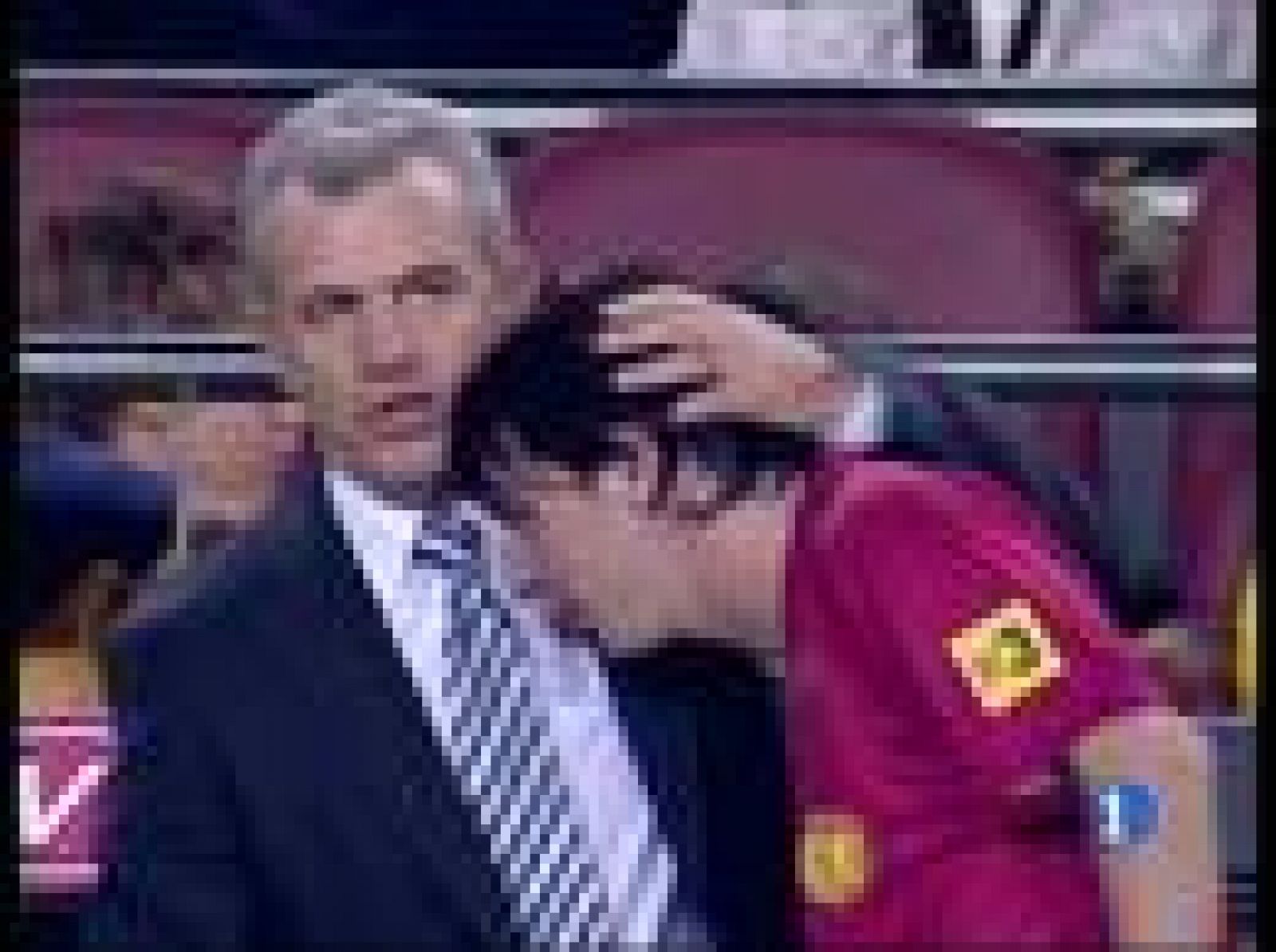 "Nos revuelve la tripa el recuerdo del 6-1" en el Camp Nou, asegura el técnico del Atlético de Madrid, Javier Aguirre. El equipo colchonero buscará resarcirse, aunque se guarda a Agüero en el banquillo