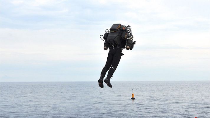 Telediario 1 - JB10: hombres pájaro autopropulsados