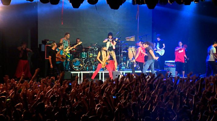 Telediario 1 - La Pegatina ofreció su concierto número mil