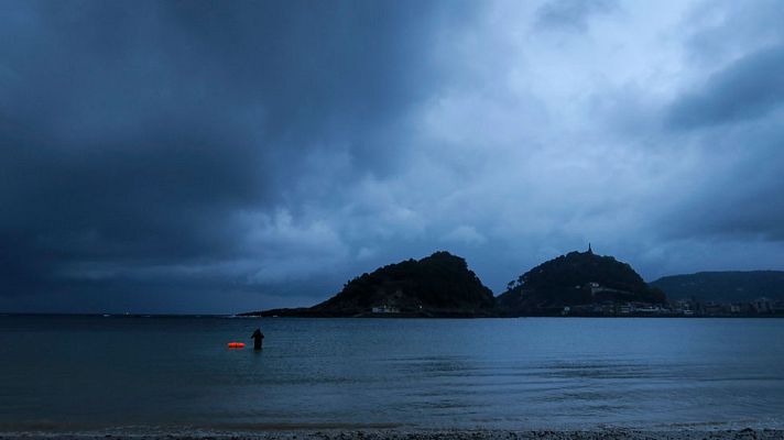 El tiempo - Chubascos fuertes y descenso de temperaturas en Baleares