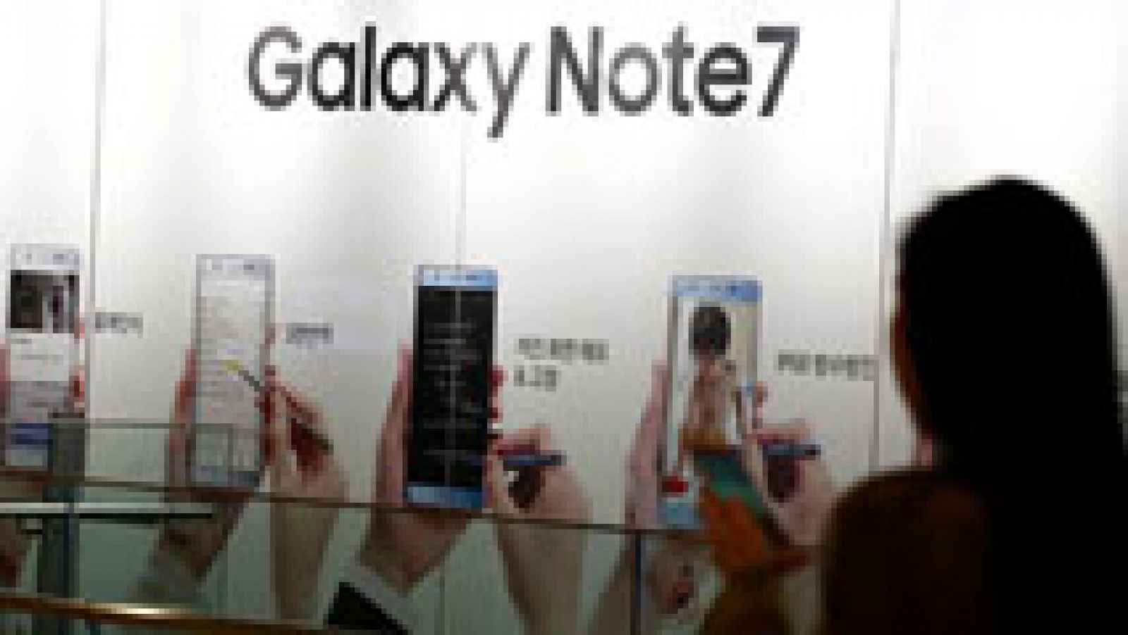 Telediario 1: Samsung investiga un caso de ignición de un Galaxy S7 Edge en Málaga | RTVE Play
