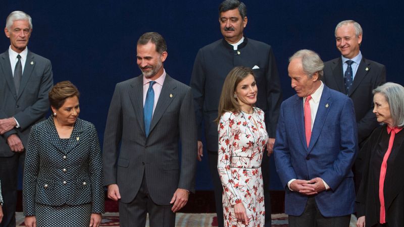 Todo preparado  para la ceremonia de entrega de los Premios Princesa de Asturias que esta tarde presidirán los Reyes