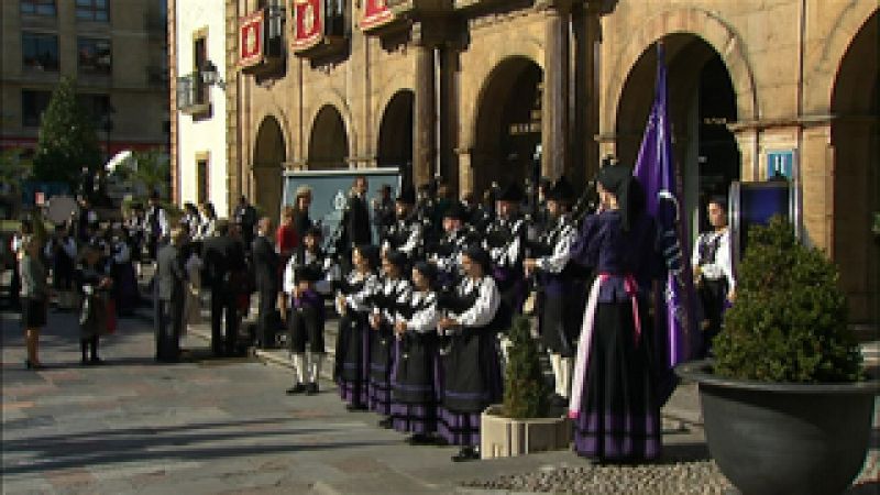 Oviedo es también protagonista, por vivir la ceremonia de los Premios Princesa de Asturias muy de cerca.