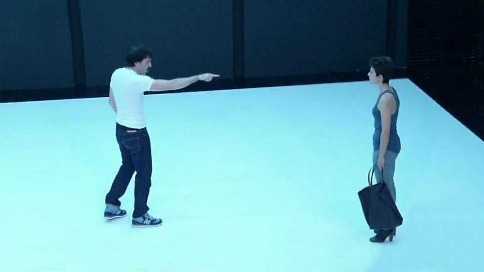 Cámara abierta 2.0 - Teatro Kamikaze; Música conectada con 091 e Iñaki Miramón en 1minutoCOM - ver ahora