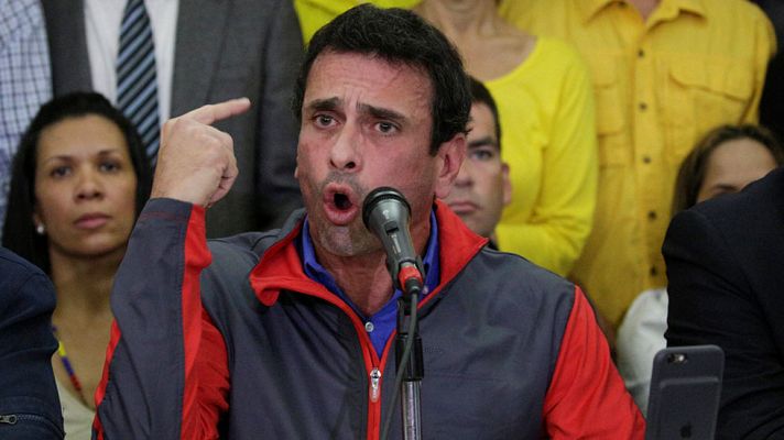 Telediario 1 - Capriles denuncia un golpe de Estado en Venezuela