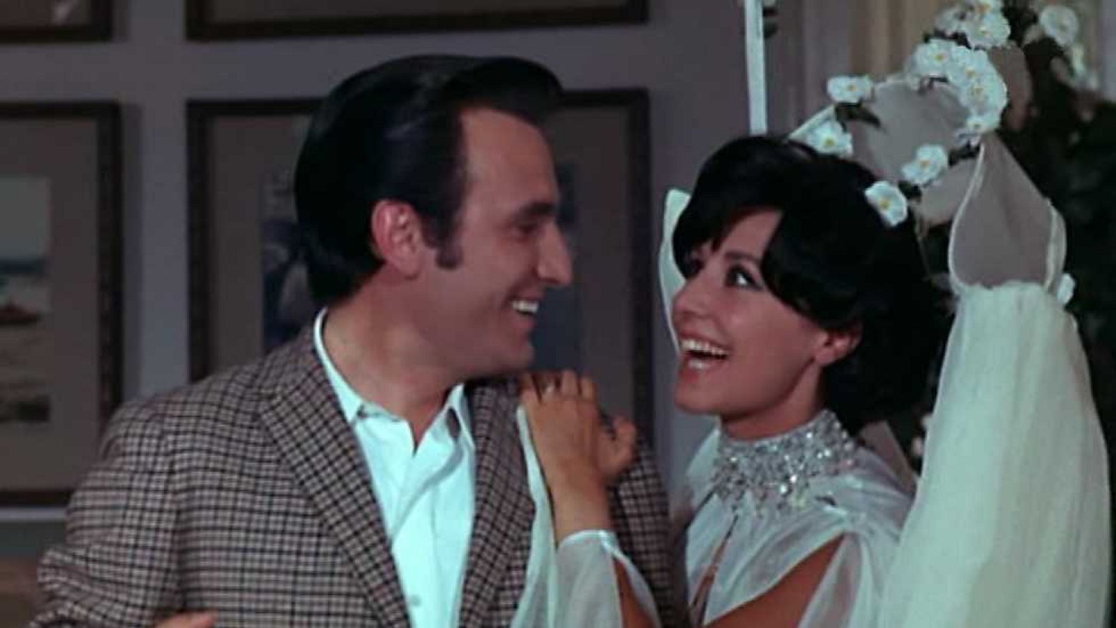 Cine de barrio - Relaciones casi públicas - ver ahora ahora