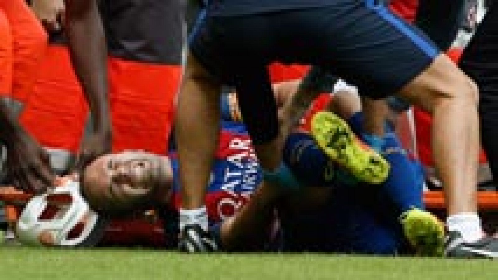 Telediario 1: Andrés Iniesta se retira por una lesión en la rodilla derecha | RTVE Play