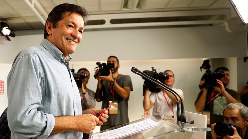 Javier Fernández advierte que la abstención es un "imperativo" para todos los diputados