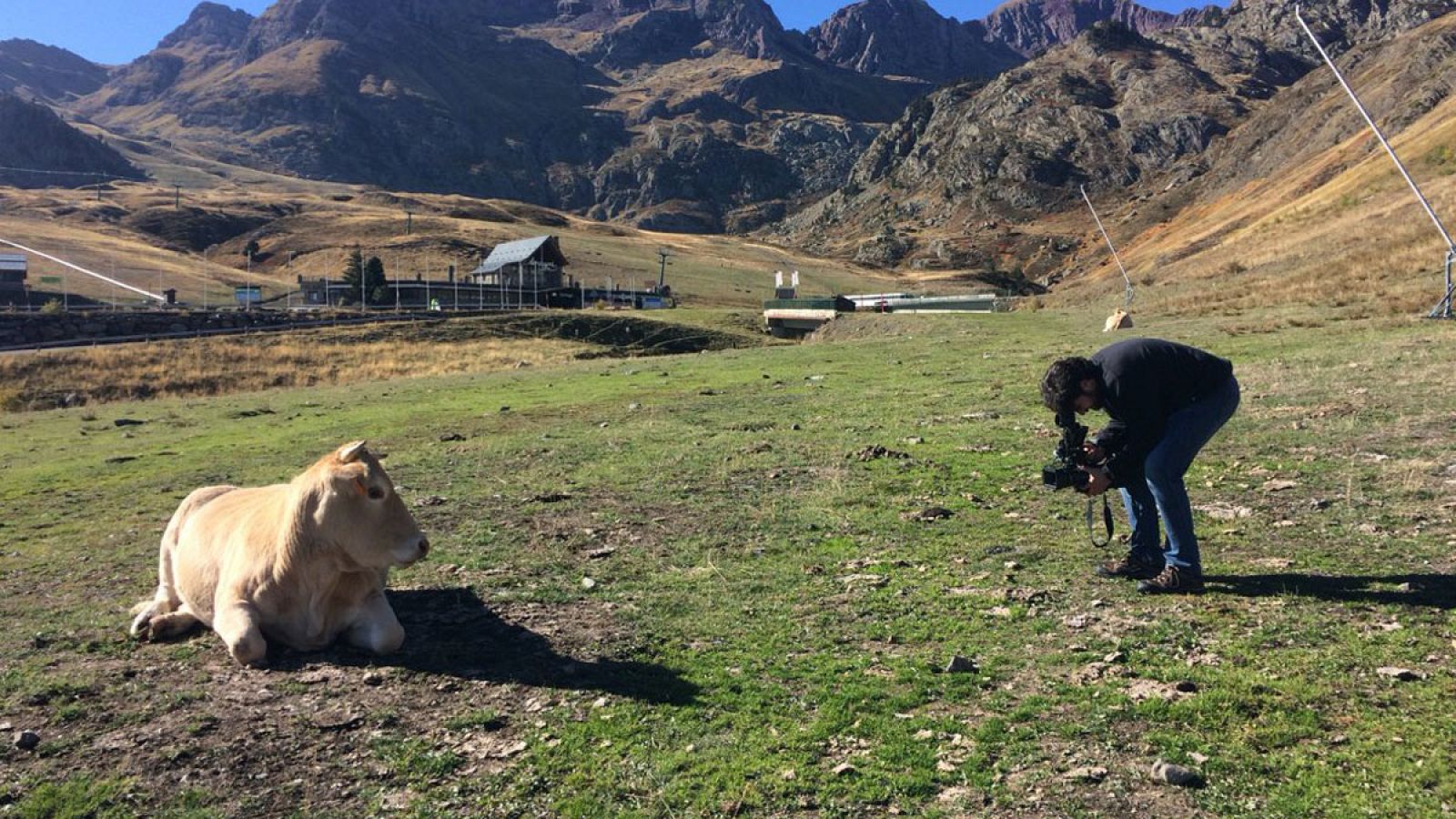 España Directo: Así se preparan para el invierno en el Valle de Tena  | RTVE Play