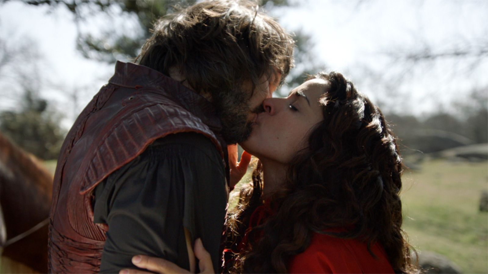 Águila Roja - Gonzalo y Margarita se reconcilian