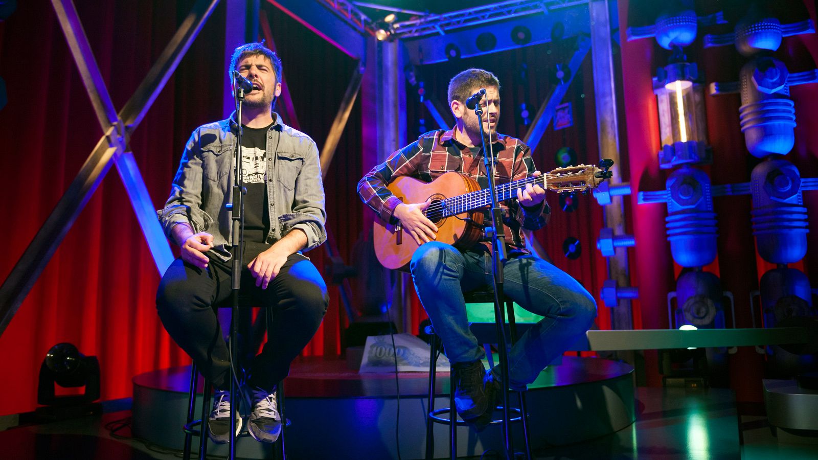 Cachitos de hierro y cromo -  ESTOPA - Con un par (Rockola, 2016)