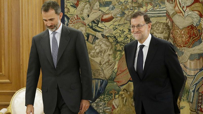 Rajoy acepta el encargo de formar Gobierno y promete trabajar para que sea "capaz, estable y duradero"
