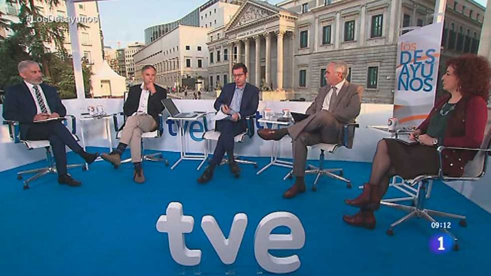 Los desayunos de TVE - Previo Sesión investidura de Mariano Rajoy