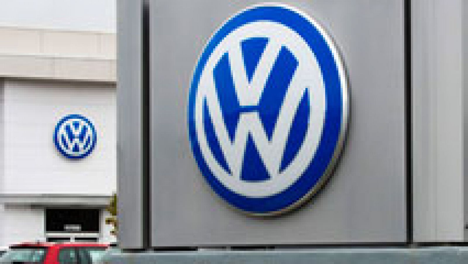Telediario 1: Un juez condena por primera vez a Volkswagen en España a indemnizar a un afectado | RTVE Play