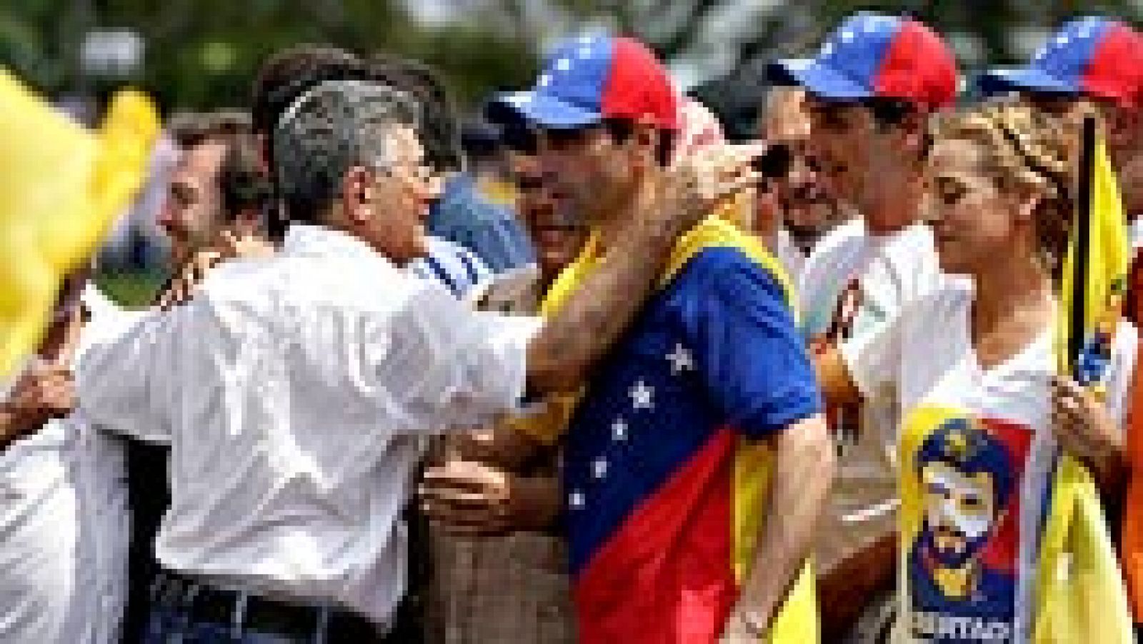 Telediario 1: Chavistas y opositores vuelven a retarse en las calles de Caracas | RTVE Play