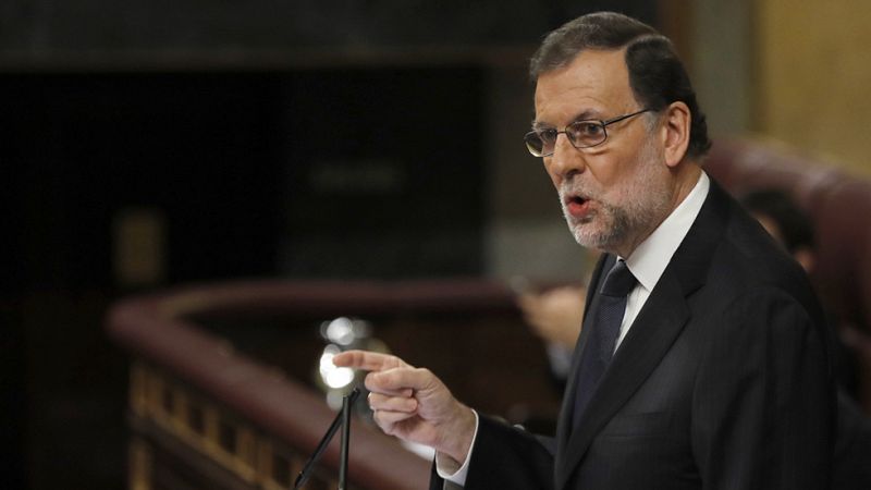 En su réplica a Antonio Hernando, el candidato a la reelección por el PP, Mariano Rajoy, ha reconocido la decisión de abstención de los socialistas que hará posible su nuevo Ejecutivo como "sensata y razonable" -como viene haciendo en estos últimos d