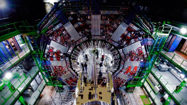 El cazador de cerebros - A siete metros del Big Bang - avance