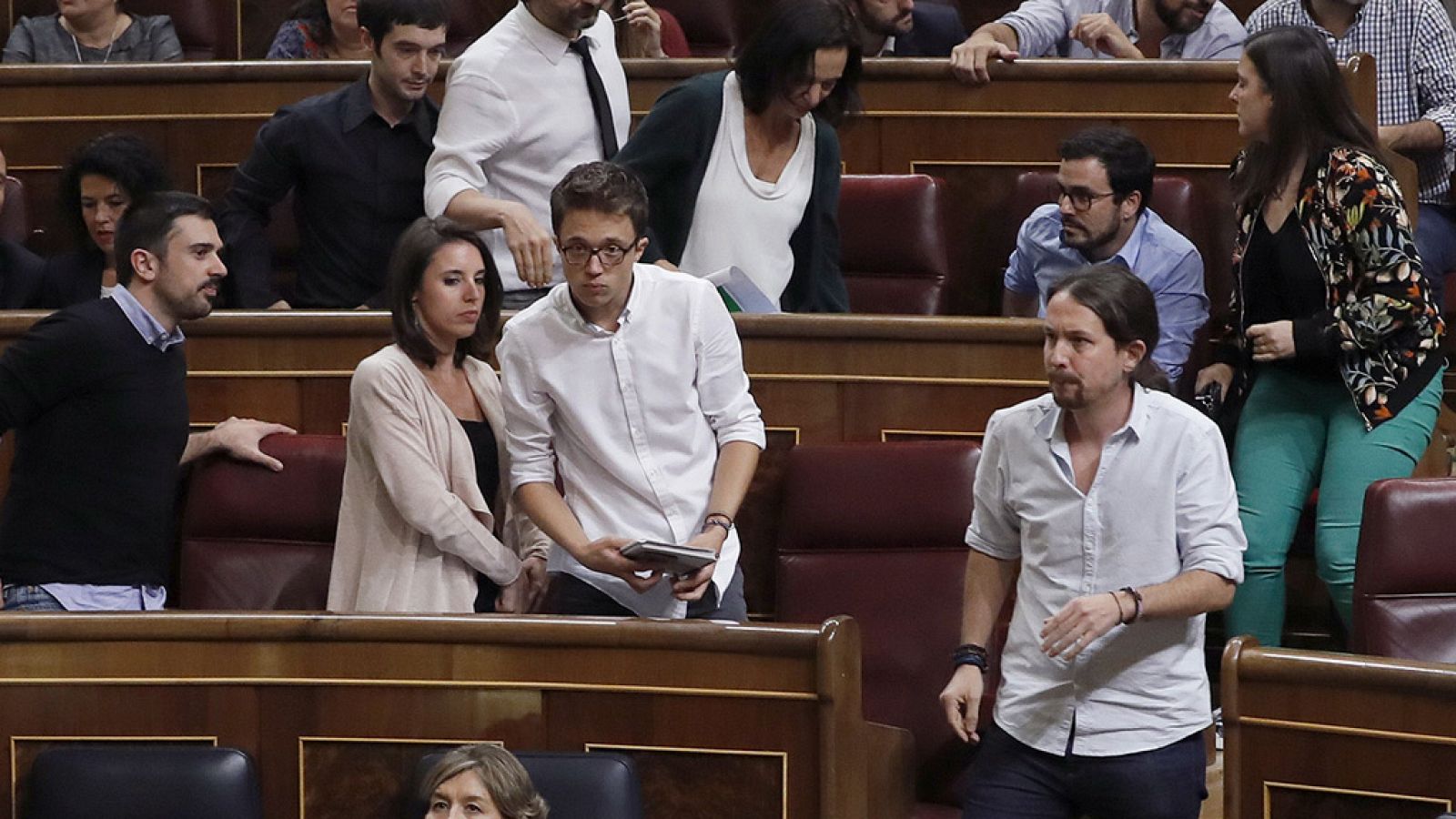 Especiales informativos: Unidos Podemos abandona el Pleno en protesta por las acusaciones de Hernando (PP) | RTVE Play